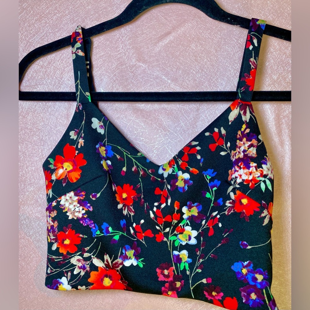 Express Cute Black‎ Spaghetti Strap Floral Crop Top Size XS